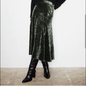 Zara Faux Velvet Skirt Size Small NEW XS